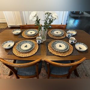 Tienshan Winter Wonderland 16 Piece Vintage Set Plates, Bowls, Mugs